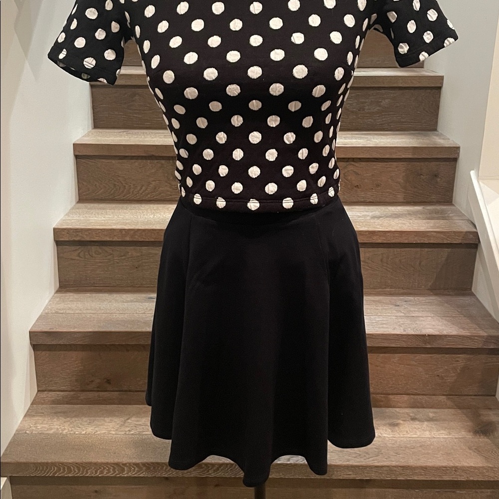 Black Skirt - Picture 2 of 6